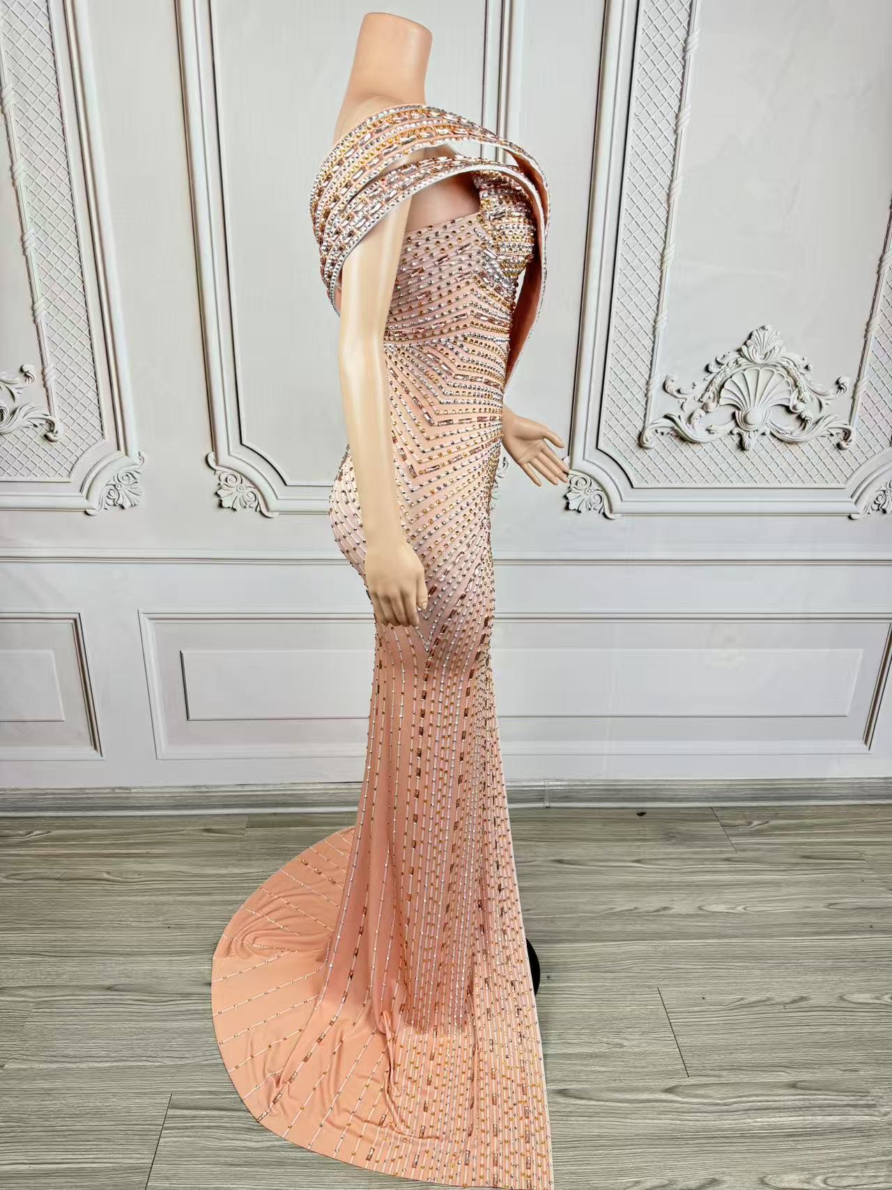 Xiangbin Sparkly Crystals Form - Women Formal Wear For Graduation บทวิจารณ์และราคา