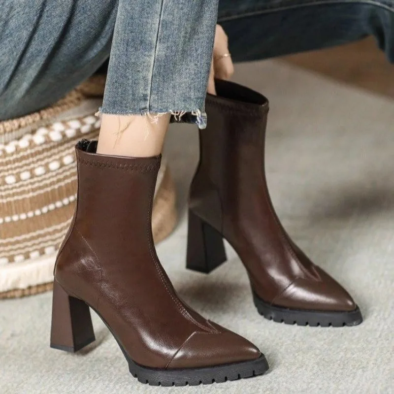 Pointed Toe French Tight Boots - Pump Heel Block บทวิจารณ์และราคา